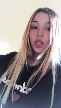 Public Photo of thatsexyblondie